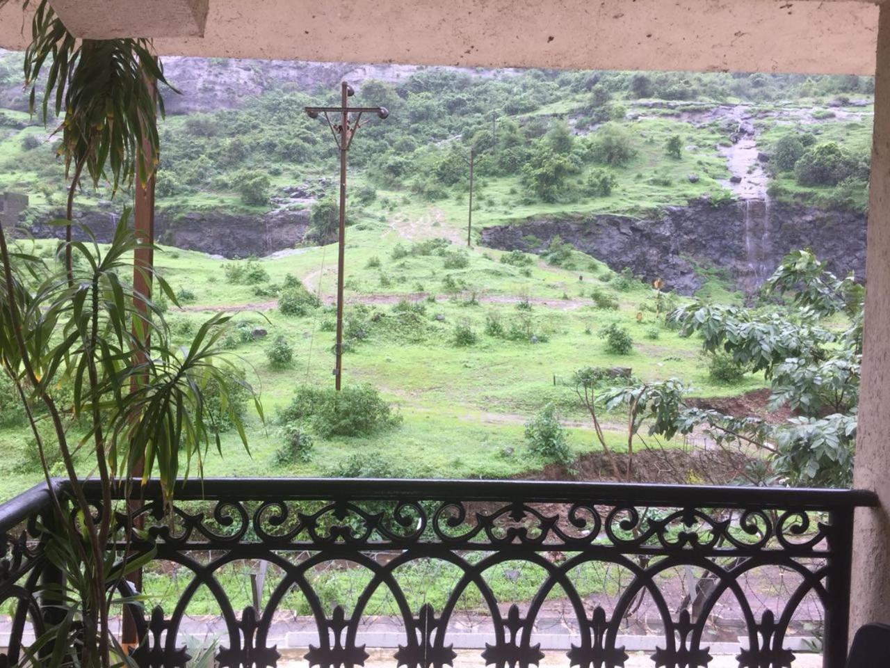 Misty Meadows, Lonavala Hotel Exterior photo