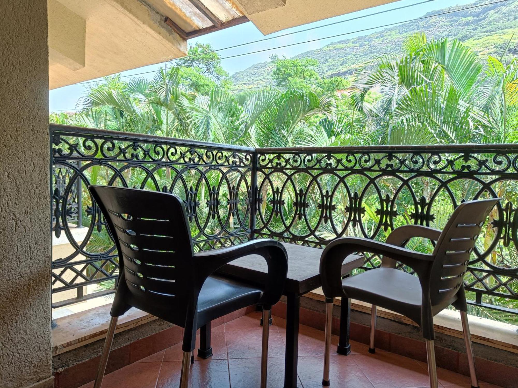 Misty Meadows, Lonavala Hotel Exterior photo