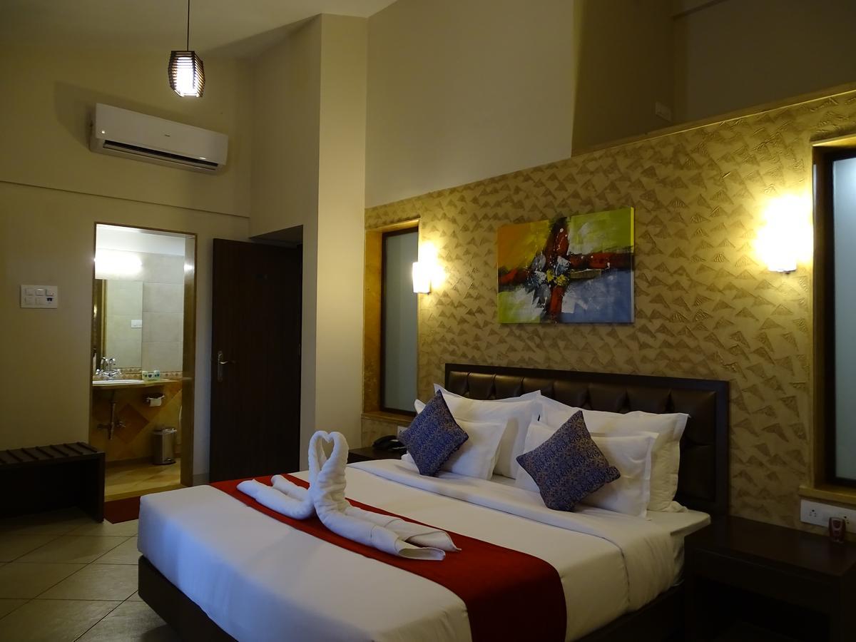 Misty Meadows, Lonavala Hotel Exterior photo